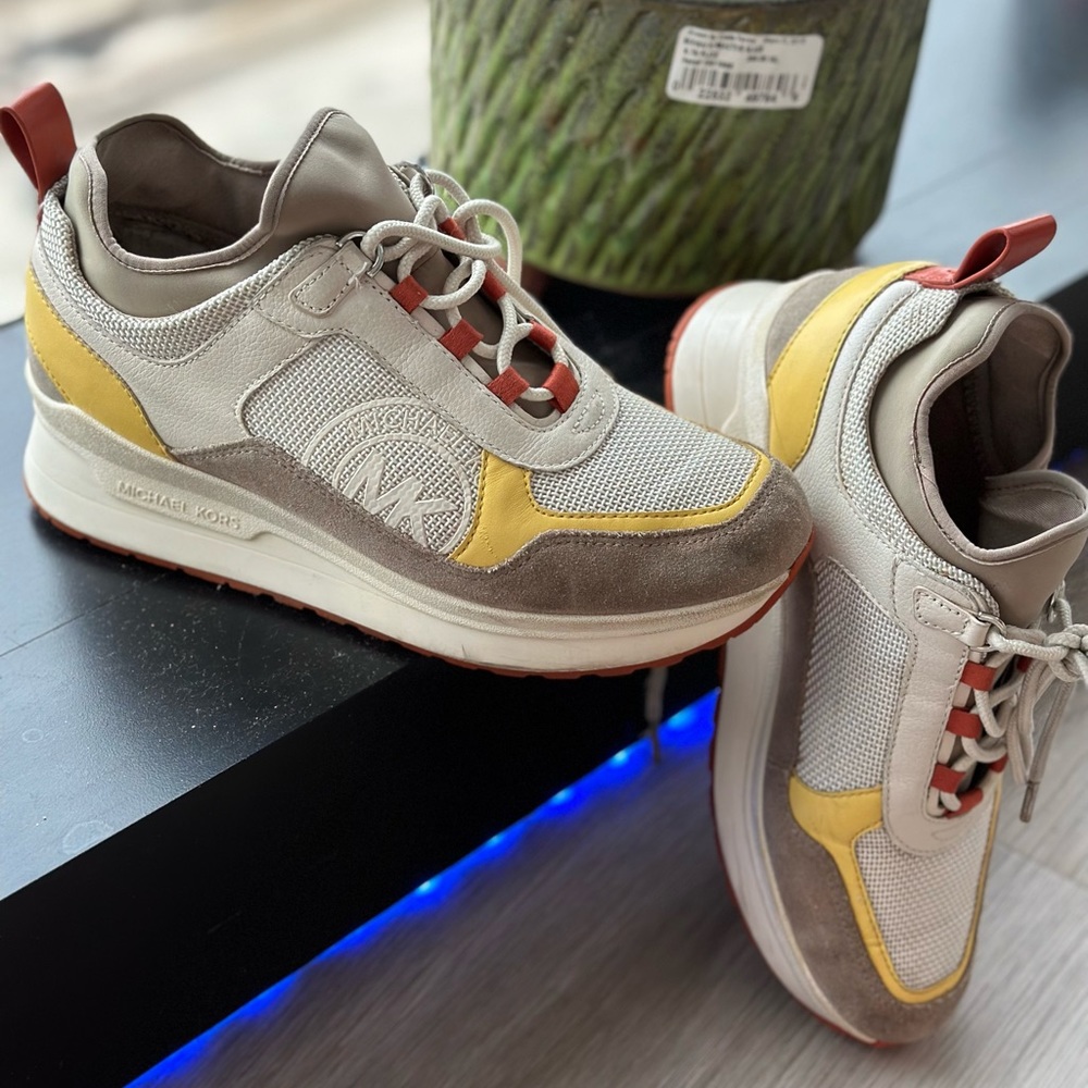 Michael Kors Womens Shoe